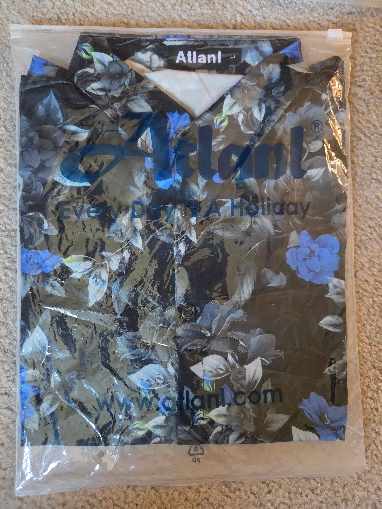 Men's Casual Button-Up Black And Blue Floral Shirt — image 3 of 4